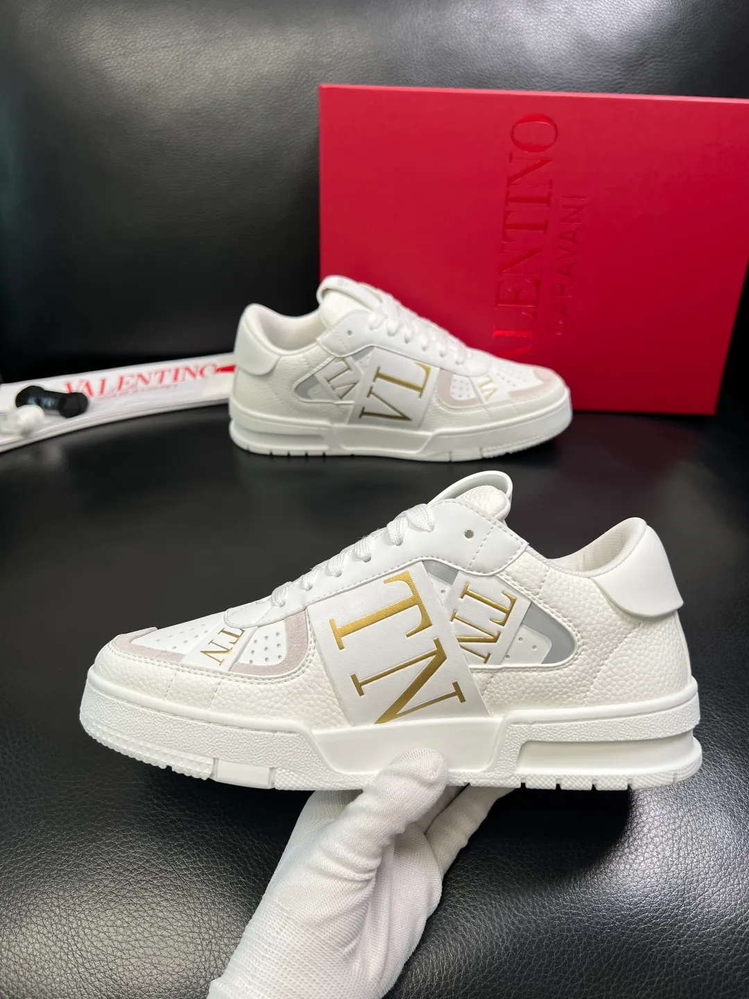 Men's shoes 💰660 VALENTINO High quality top craftsmanship Valentino, sports sneakers counter synchronization, uppers imported from Italy, high-quality splicing colorful complex crafts, imported cowhide lining soft and comfortable, soles: original soles specially provided by the original factory, T men's shoes 💰U exclusive movable molded soles super comfortable, original factory and single goods, welcome to compare, couple size 39-44 (customized 45)